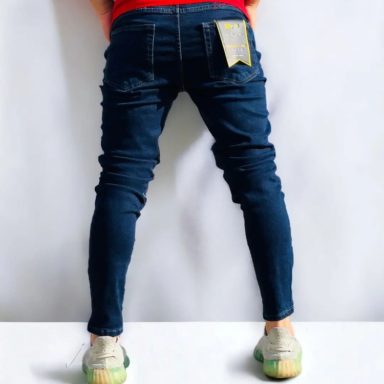 Leave the crooked pants as a man1